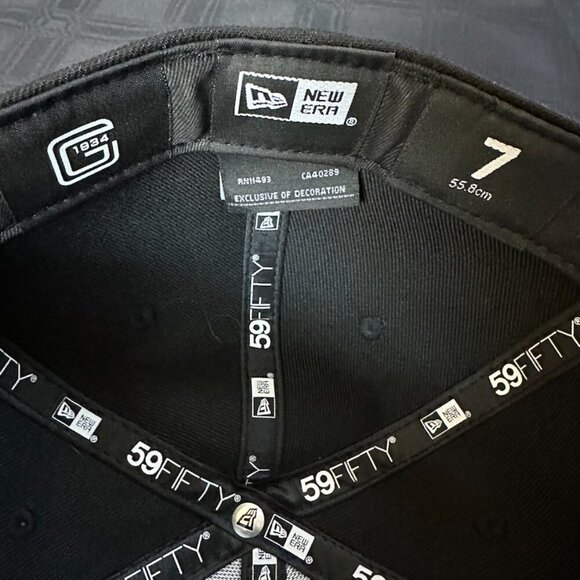 NEW ERA 59FIFTY Fitted Cap Yomiuri Giants Black x Black/Orange Cap 2024 - Size 7 - Picture 2 of 10